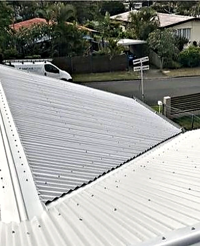 The same roof after replacement with new Colorbond metal sheeting